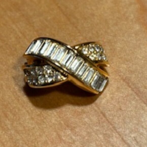 Christian Dior Clip Earrings - Picture 6 of 6